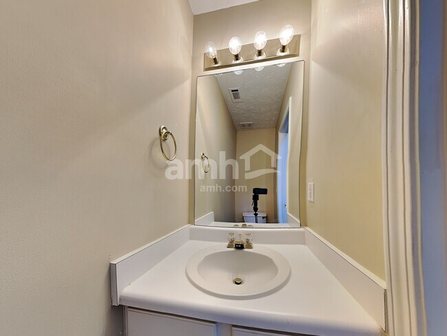 Building Photo - 5296 Under Way