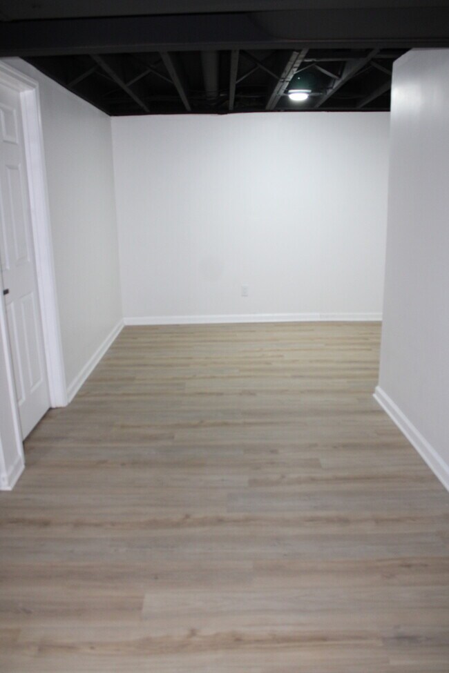 Building Photo - Beautiful 4-bedroom, 3 full baths home located in Independence, MO