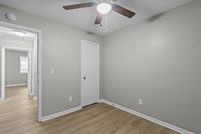 Building Photo - 1227 Creek Forest Ct NW