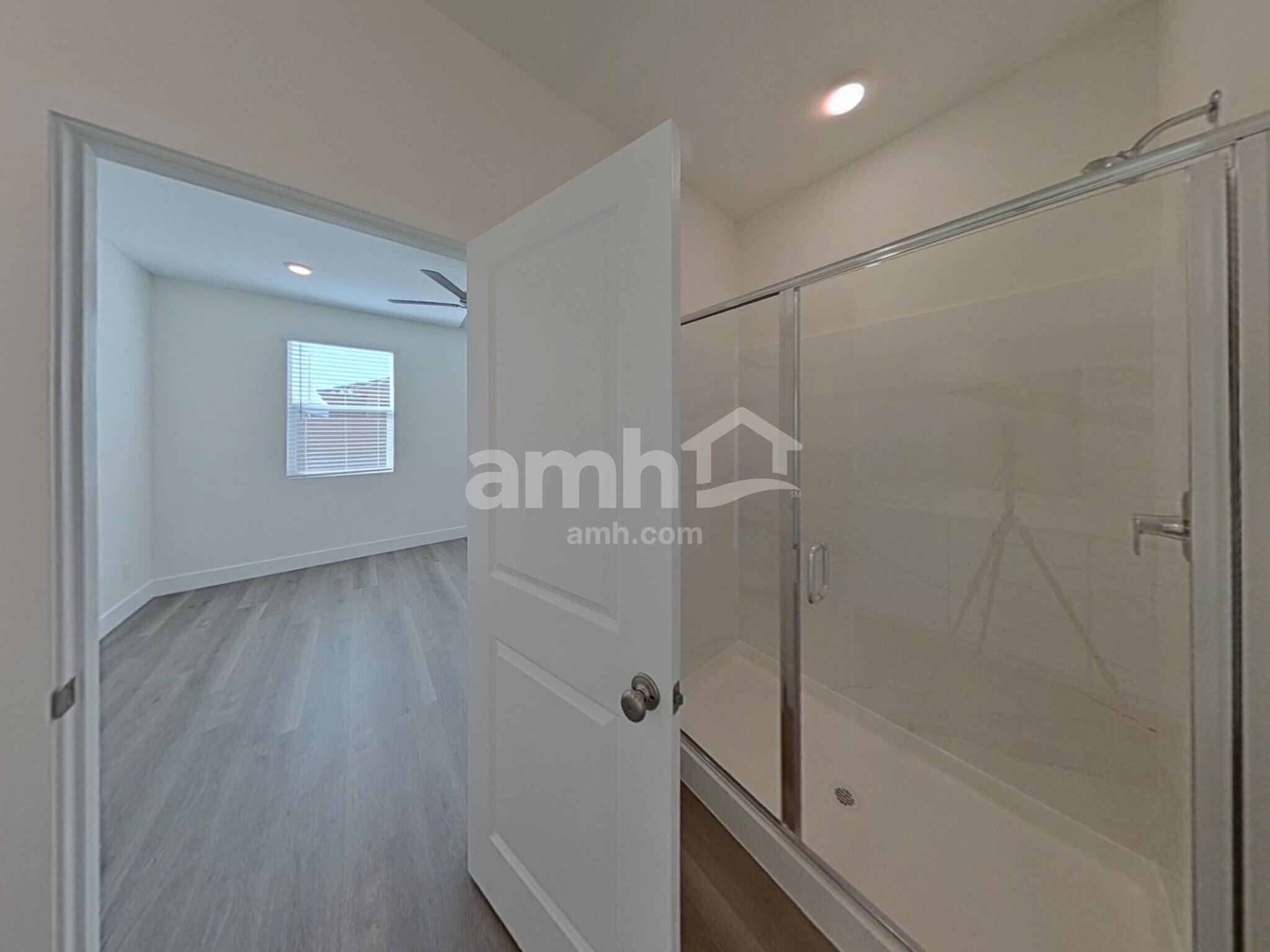 Building Photo - 901 English Primrose St