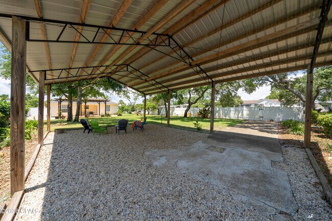 Building Photo - 420 Water Oak Cir
