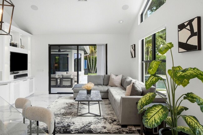 Building Photo - 10720 Ave of the PGA
