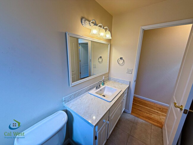 Building Photo - 5331 Rimwood Dr