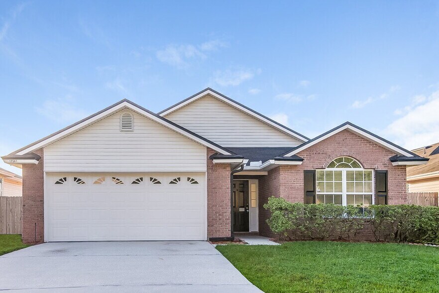 Primary Photo - 12561 Brahma Bull Cir W