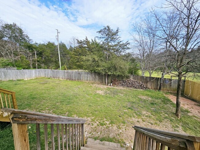 Building Photo - 2408 Bayview Dr