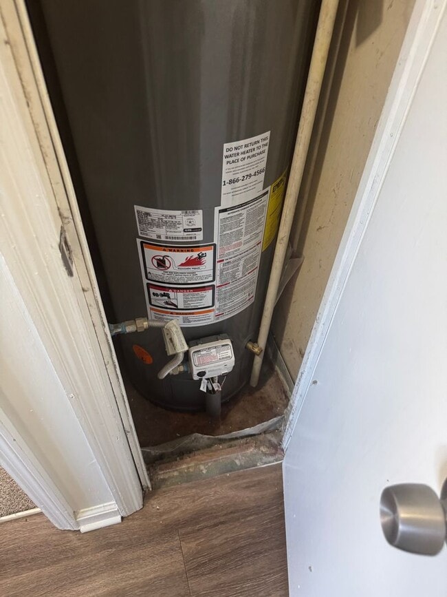 Building Photo - 510 S 19th St