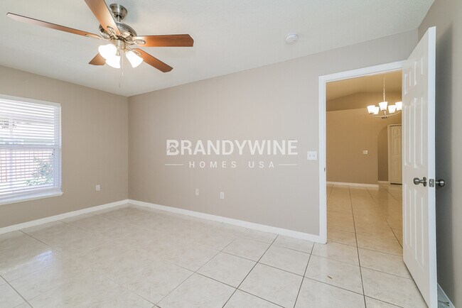 Building Photo - 16052 Dorchester Blvd