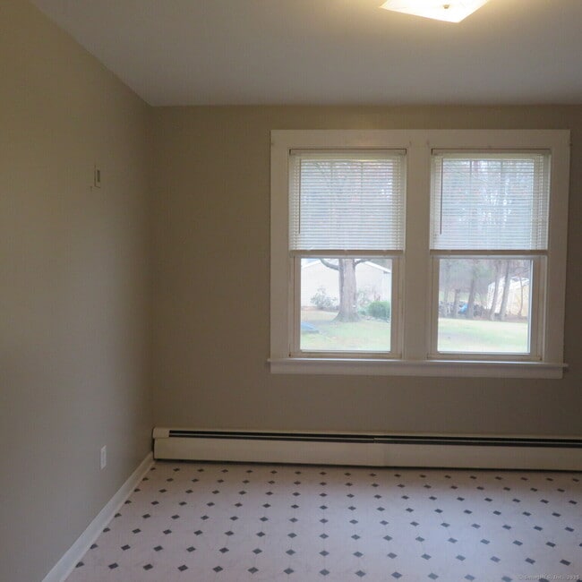 Building Photo - 57 Artisan St