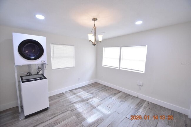 Building Photo - 907 E Patterson St