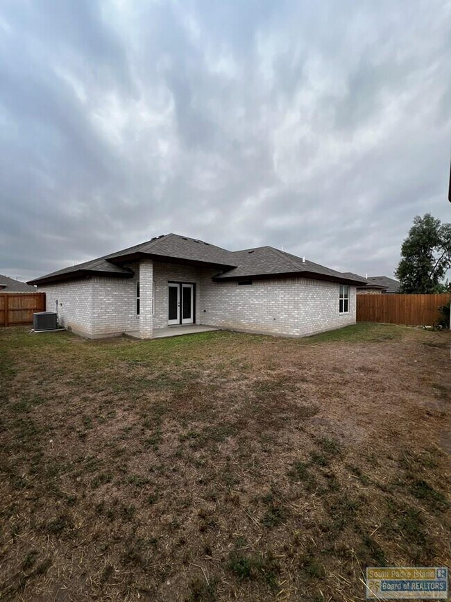 Building Photo - 4925 Ruidoso Pl