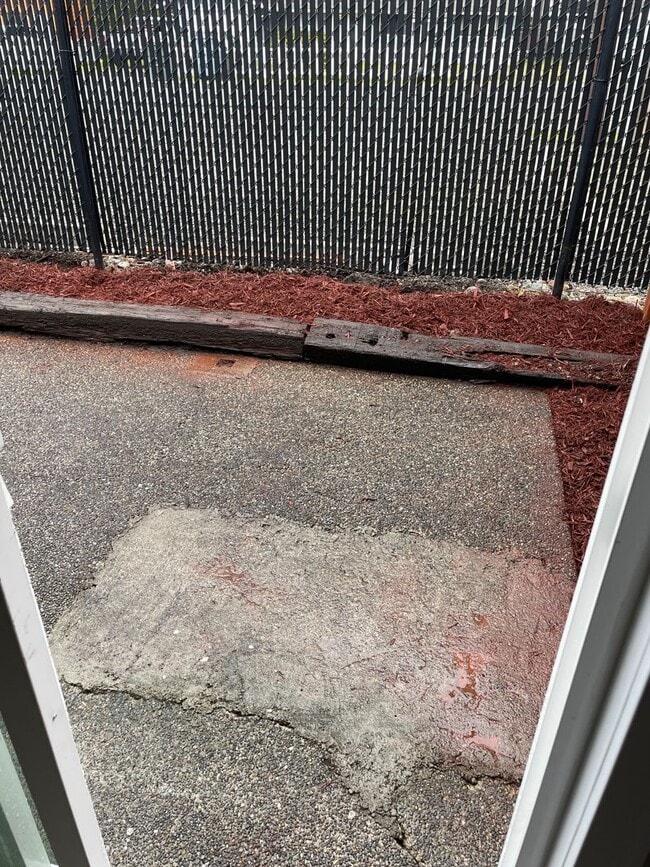 Building Photo - Puyallup Southhill Apartment Complex