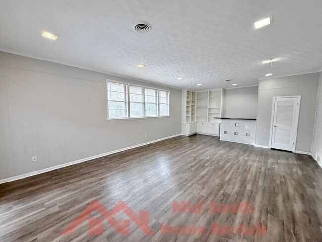 Building Photo - 5119 Horn Lake Rd