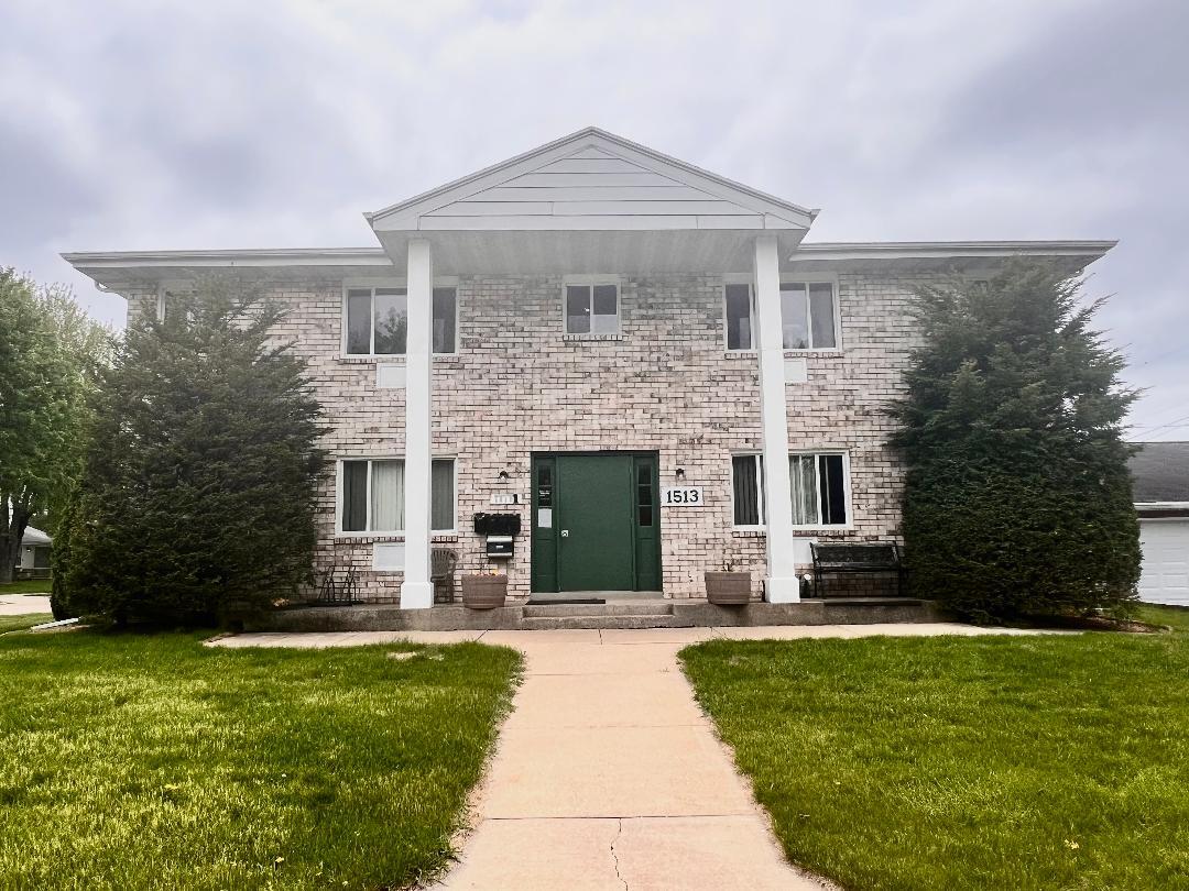 Building Photo - 1513 E Harding Dr