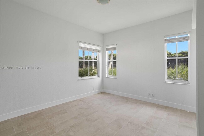 Building Photo - 1736 Aspen Ln