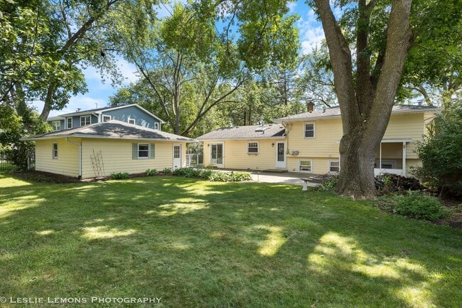 Building Photo - 541 Cypress Dr