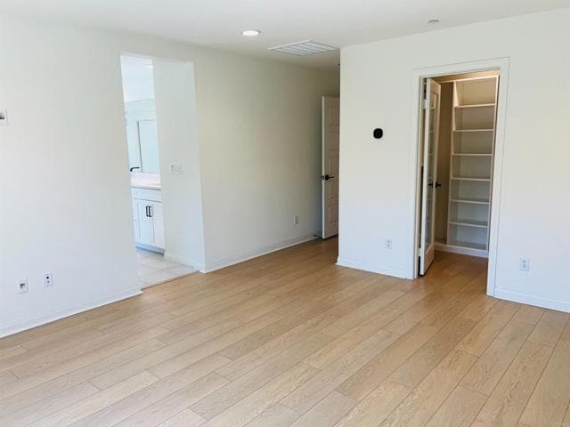 Building Photo - 530 Longmeadow St