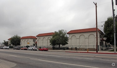 Building Photo - San Fernando Apts