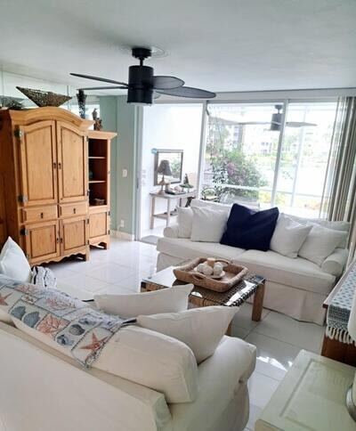 Building Photo - 353 S US Hwy 1