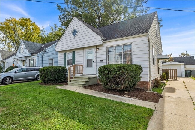 Building Photo - 25730 Shoreview Ave