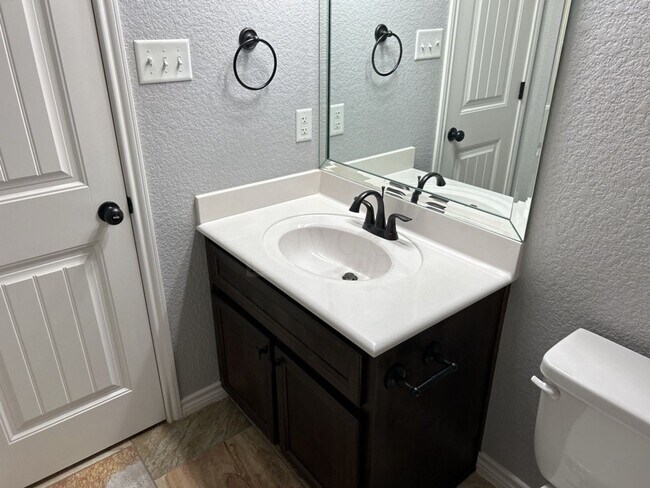 Building Photo - 1604 Granex Dr