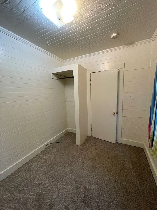 Building Photo - Charming 2 Bedroom, 1 Bathroom Home in Rio Dell, CA