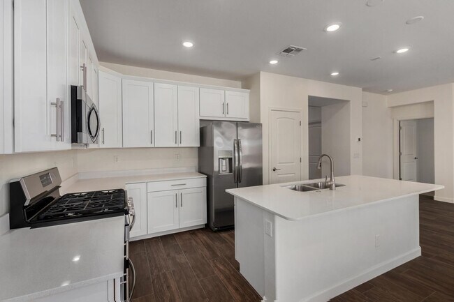 Building Photo - 20396 W Brittlewood Ave