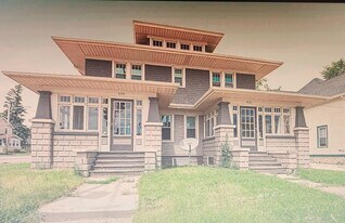 Building Photo - 632 W Prospect Ave