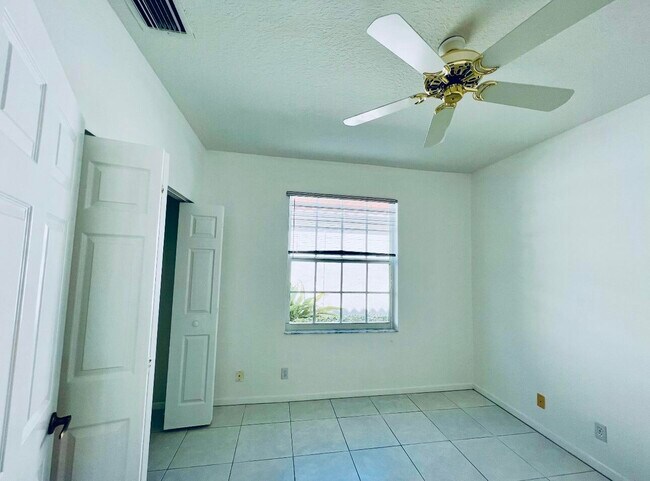 Building Photo - 17334 Antigua Point Way