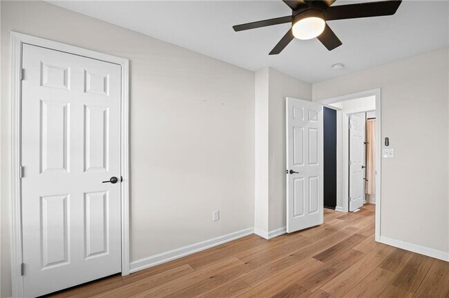 Building Photo - 1467 Ryan St SW