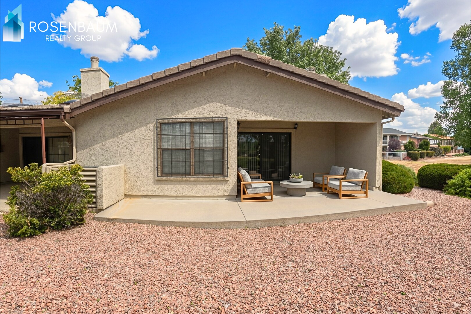 Building Photo - Beautiful 2-beds, 2-baths townhome nestled in the highly sought-after Prescott Country Club commu...