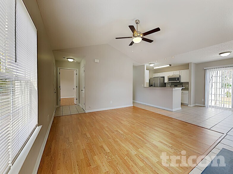 Building Photo - 107 Everett Park Dr