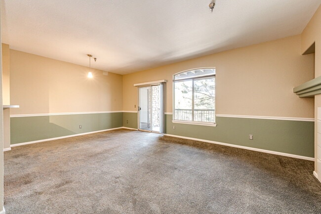 Building Photo - 2575 S Syracuse Way