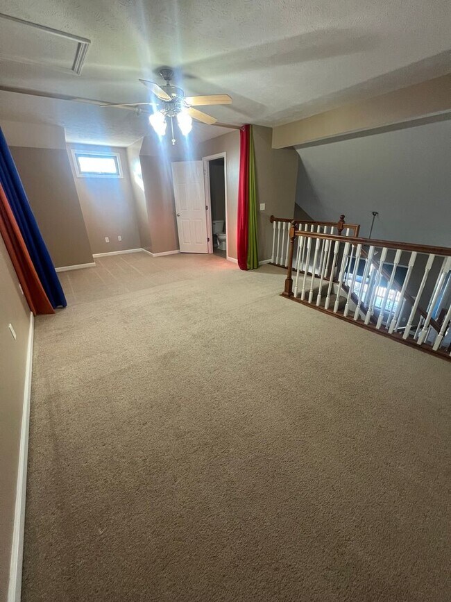 Building Photo - Beautiful 2 Bedroom 2.5 Bath Condo With Loft Space!