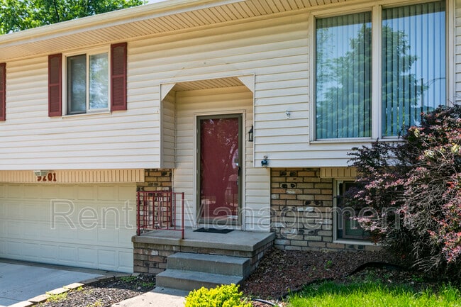 Building Photo - 9201 Park View Blvd