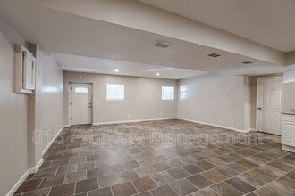 Building Photo - 8718-8720 E Winner Rd