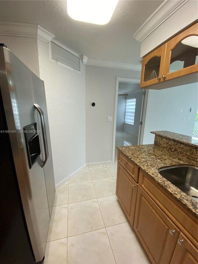 Building Photo - 17500 NW 67th Pl