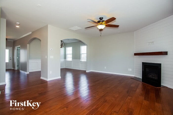 Building Photo - 2516 Wellshire Ct