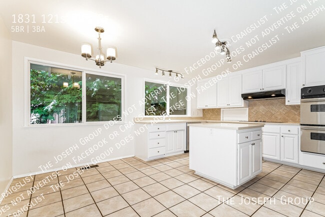 Building Photo - 1831 121st Ave SE