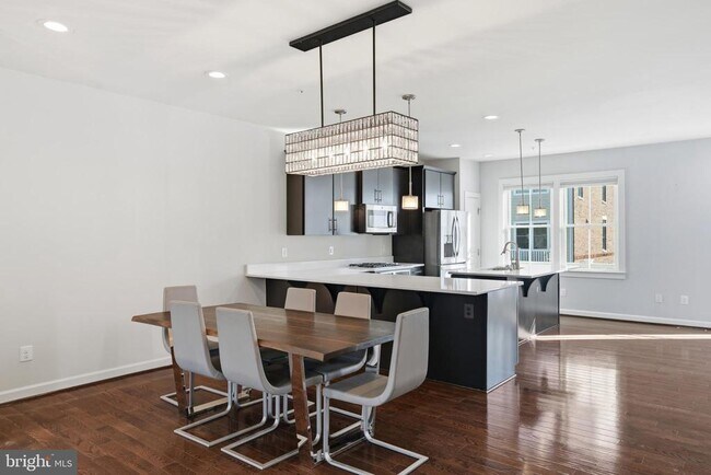 Building Photo - 11387 Ridgeline Rd