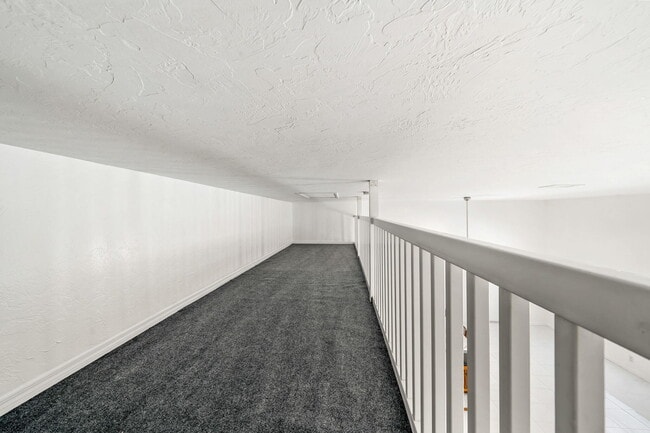 Building Photo - 2585 W G Rd