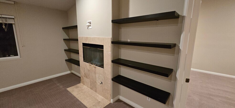 Building Photo - 2221 Grant Ave