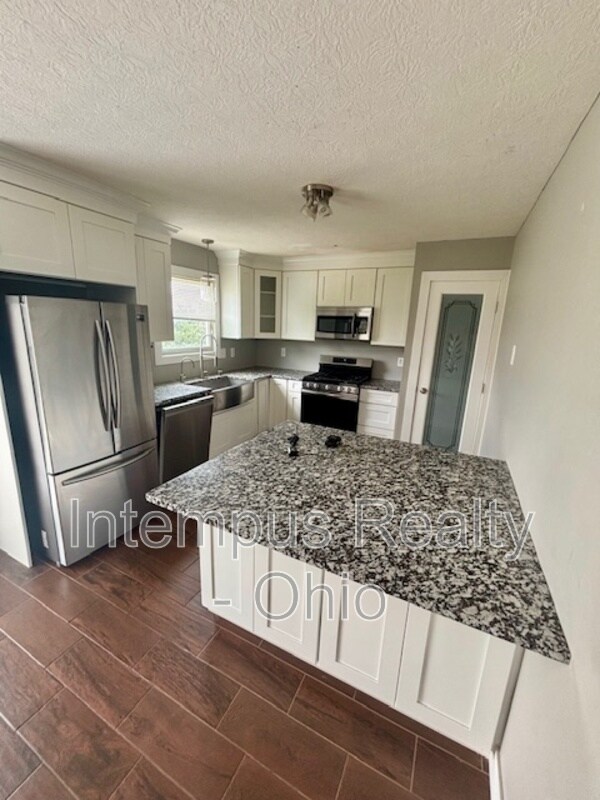 Building Photo - 1482 Geranium Dr
