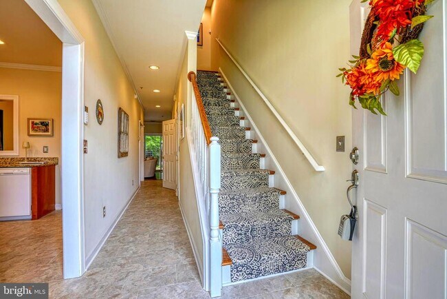 Building Photo - 28463 Pinehurst Cir