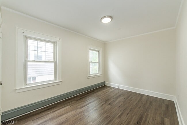 Building Photo - 10 Walnut Pkwy