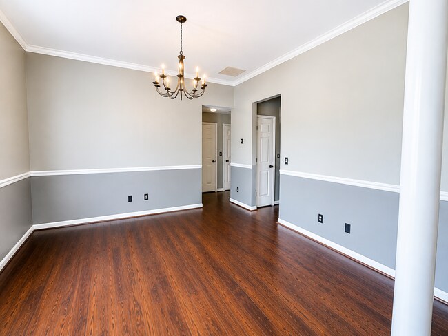 Building Photo - 711 Dutchman Ct