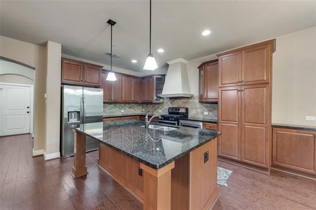 Building Photo - 1003 Brook Hollow Dr