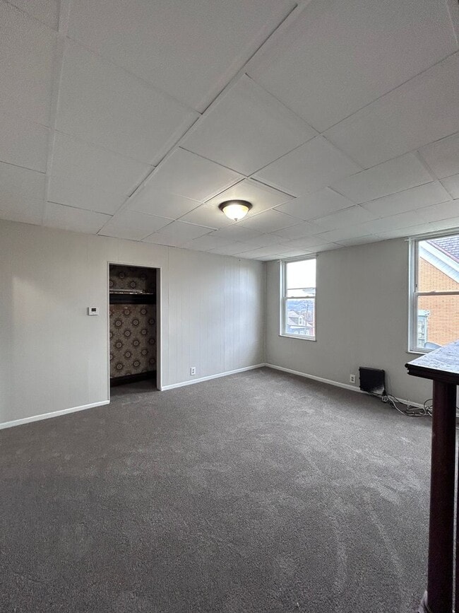 Building Photo - roc2107