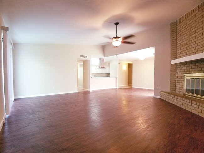 Building Photo - 6927 Tara Dr