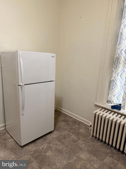 Building Photo - 232 W Main St