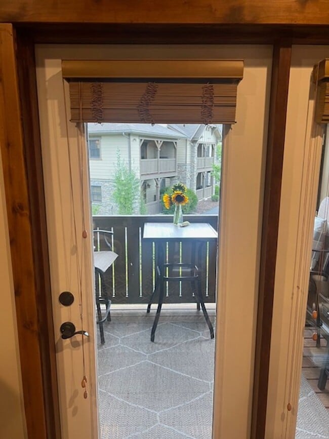 Building Photo - Fabulous Furnished Monterra 2 bd Condo